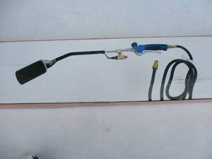 lot 109 image: NIB-Flame King- Auto Ignition Propane Torch With Blast Trigger