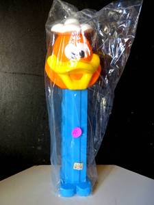 lot 12 image: NEW - GIANT PEZ DUCK BANK