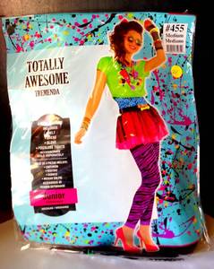 lot 21 image: TOTALLY AWESOME TREMEDIA #455 HALLOWEEN COSTUME - JUNIOR SIZE MEDIUM