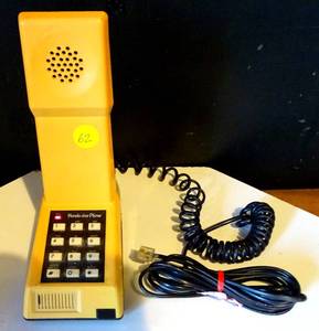 lot 62 image: RARE VINTAGE CURTIS T2800 HANDS FREE PHONE