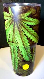 lot 107 image: LARGE 32 INCH INSULATED PAC TUMBLER - HEMP LEAF DESIGN