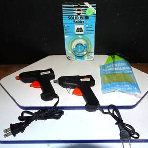 lot 116 image: CRAFTERS LOT OF MINI GLUE GUNS AND NEW ROLL OF SOLDER WIRE