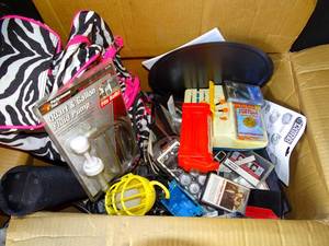 lot 129 image: LARGE MISCELLANEOUS BOX OF GOODIES AS SHOWN