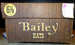 lot 178 image: Vintage Bailey Mens Dura Felt White Cowboy Hat 6 (18) SMALL IN ORIGINAL BOX