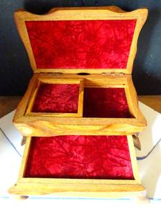 lot 227 image: AWESOME HAND CARVED WOODEN JEWELY BOX WITH HIDDEN DRAWER AND FOLD UP LID - RED FELT LINED