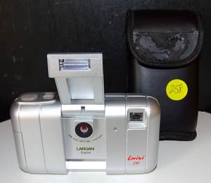 lot 258 image: Largan L-mini 350 Digital Camera wCase