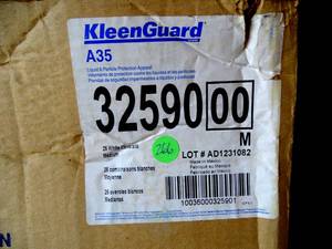 lot 266 image: KLEEN GUARD CASE OF PROTECTIVE CLOTHING - PART 32590 (25 OVERALLS)
