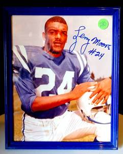 lot 280 image: AUTHENTIC AUTOGRAPHED FRAMED 8 X 10 PHOTO - BALTIMORE COLTS HOFer LENNY MOORE