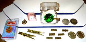 lot 316 image: UNIQUE ASSORTMENT OF COLLECTIBLES INCLUDING SILVER COINS AS SHOWN