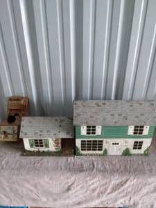 lot 10 image: Tin Litho Doll House and Ranch Phone Marx