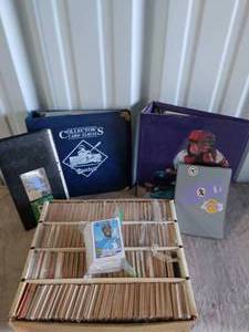 lot 22 image: HUGE Selection of Sports Trading Cards, Mostly Football and Baseball with a few Basketball