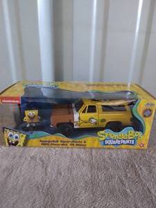 lot 20 image: Jada SpongeBob Squarepants & 1980 Chevy K5 Blazer--Diecast 132 scale