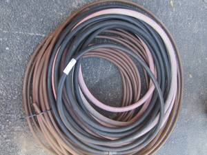 lot 11 image: Lot of gardening hoses qty 3