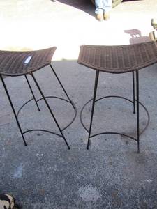 lot 46 image: 30 tall bar stools qty 2 seat size 1611, wicker style seating great condition