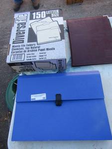 lot 86 image: Box of vanilla file folders, 2 filing binders PREOWNED