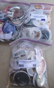 lot 99 image: 3 bags of various BBQ shirt pins