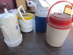 lot 164 image: Regal electric water pot with no cord, various igloo drink coolers qty 3