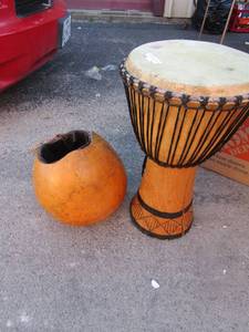 lot 194 image: Kenya Drum , Congo Massai tribe size 2313, hand made dcor made in Kenya