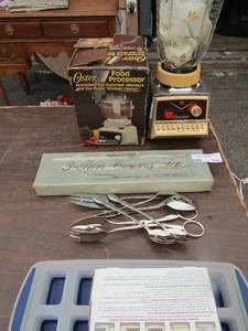 lot 224 image: Oster food processor in box, Osterizer pulse matic 10 blender, stainless steel,   3 - piece carving set new in box