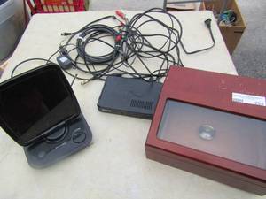 lot 254 image: Wooden display box, Phillips tv antenna, rca digital tv box antenna