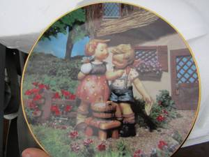 lot 258 image: MJ Hummel Plate collection plate # MK4376 qty 12