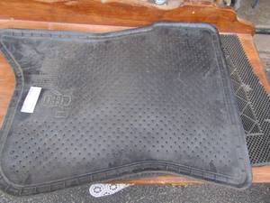 lot 262 image: Used car floor mats qty 4
