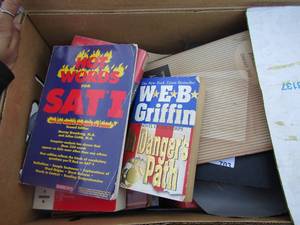 lot 270 image: Book lot, english tought, WEB griffin, How to write the word of work, Practical math matics, hot words for sati