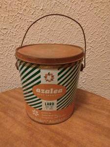 lot 24 image: Vintage 4 Pound Azalea Lard Can