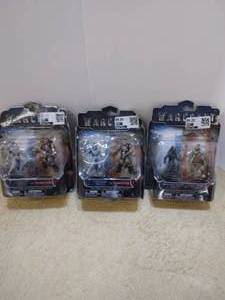 lot 31 image: Lot of 3 World of Warcraft Mini Figure 2 Packs