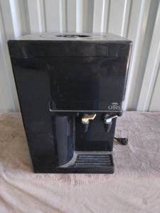 lot 52 image: OASIS HotCold Water Dispenser-- Unknown Working Condition