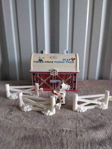 lot 57 image: Vintage Fisher Price Family Play Farm with Fences and Cow