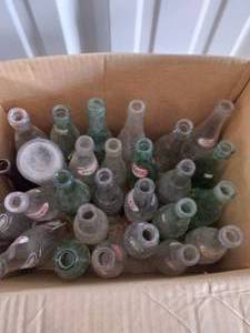 lot 70 image: Large Lot of Vintage Soda Bottles