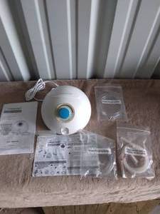 lot 71 image: Feemie Breast Pump with Accessories