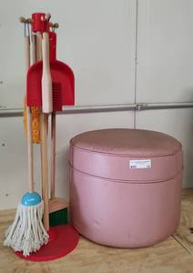 lot 12 image: CHILDREN ROUND OTTOMAN SEAT AND CLEANING SET AS SHOWN.