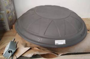 lot 22 image: ROOF MOUNT EXHAUST FAN WITH TEMPERATURE CONTROL THERMOSTAT AS SHOWN.