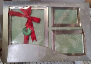 lot 52 image: 3-PIECE PHOTO FRAME SET IN PACKAGE AS SHOWN.