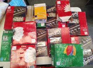 lot 113 image: CHRISTMAS LIGHTS, LIGHT CLIPS AND MORE AS SHOWN.