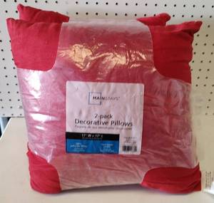 lot 121 image: 2-PACK DECORATIVE PILLOWS IN PACKAGE AS SHOWN.