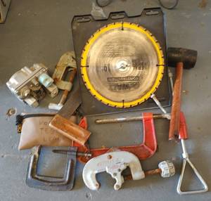 lot 146 image: LOT OF ASSORTED TOOLS AS SHOWN.