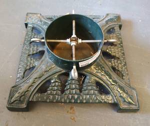 lot 174 image: CAST IRON STYLE CHRISTMAS TREE STAND AS SHOWN.