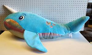 lot 205 image: LARGE SIZE PLUSH ANIMAL AS SHOWN.