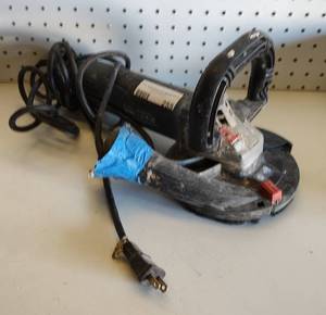 lot 255 image: BOSCH CSG15 SURFACING GRINDER AS SHOWN.