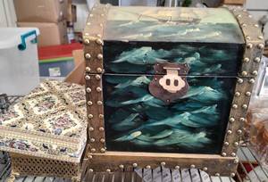 lot 306 image: LOT OF DECORATIVE BOXES AS SHOWN.
