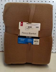 lot 308 image: BRAND NEW MAINSTAYS FLEECE BLANKET AS SHOWN.