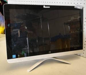 lot 315 image: HP ALL IN ONE PC MODEL NO. 22-b013w AS SHOWN.