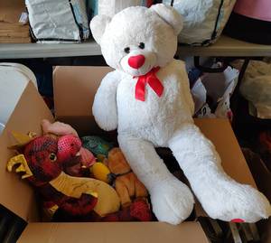 lot 375 image: BOX LOT OF ASSORTED PLUSH ANIMALS AS SHOWN.