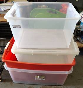 lot 376 image: LOT OF PLASTIC CONTAINERS AS SHOWN.