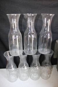 lot 17 image: (17) 1-Liter Glass Carafes - Please bring your own tub