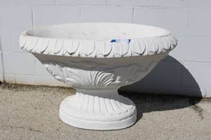 lot 2 image: Lightweight Planter - 39W x 26D and 2ft. Tall
