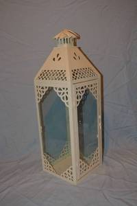 lot 185 image: (4) Creamy White Lanterns - 24x8x8